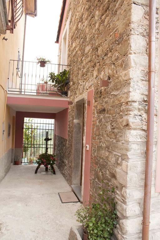 Il Borgo Di Pegui Villa Bolano Ngoại thất bức ảnh